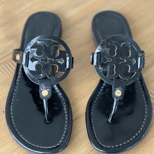 Tory Burch Miller Sandal in patent black SZ 7